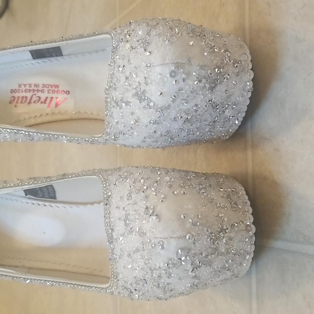 Beautiful Rhinestone/Sequin/Pearl Heels Sz. 7! - Picture 4 of 10